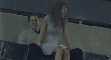 కండక్టర్ తనను తాను ఒక ములాటోతో నరికివేస్తాడు. హిందీ సెక్స్ వీడియో తెలుగు