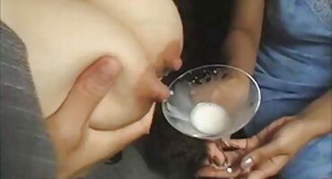 ఆ మహిళ తన భర్త కింద ఉన్న యువకుడితో కాటేజ్ చీజ్ తెలుగు వీడియో సెక్స్ వీడియోస్ పండిస్తుంది.