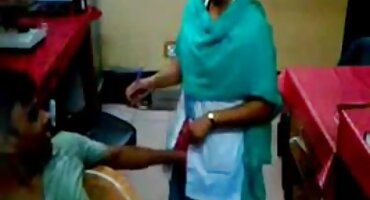 సోఫీ లి ఆమె అప్పటికే తన సోదరుడు యొక్క తెలుగు సెక్స్ వీడియో కాక్ పీల్చుకుంటూ ఉన్నప్పుడు ఒక ట్రిక్ అనుమానించాడు.