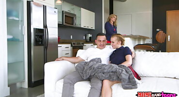 లాలూ వీడియో సెక్స్ తెలుగు చు ఒక వయోజన పురుషుడు ఇవ్వబడుతుంది.