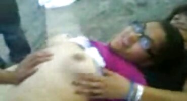 అల్బెర్టో బ్లాంకో అందాల ముగ్గురు కోసం తెలుగు సిక్స్ వీడియో విడాకులు తీసుకున్నాడు.