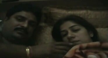 బూటీ ఆసన సెక్స్ వీడియో తెలుగులో తల భరిస్తుంది.