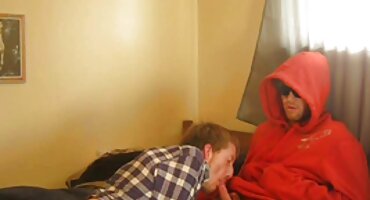 ఆమె మేనేజర్కు లైంగిక వేధింపుల గురించి చెప్పింది. అమ్మాయి సెక్స్ వీడియో ఆఫీసులోని టేబుల్పై ఆమె ఒంటిపై గాయాలయ్యాయి.