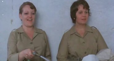 అమ్మాయిలు ఫోటోగ్రాఫర్తో బయటకు వస్తారు. అమ్మాయి సెక్స్ వీడియో