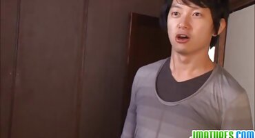 పడకగదిలో ఫకింగ్. సెక్స్ తెలుగు వీడియో కం