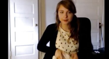 బ్రెజిలియన్ బిచ్. తెల్ల మనిషి యొక్క కాక్ తెలుగులో సెక్స్ వీడియో మీద విస్తరించింది.