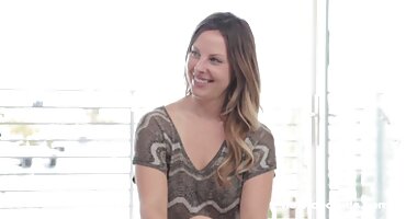 బౌండ్ తెలుగులో సెక్స్ వీడియో నగ్న కేంద్ర కోల్ హింసకు గురవుతాడు.