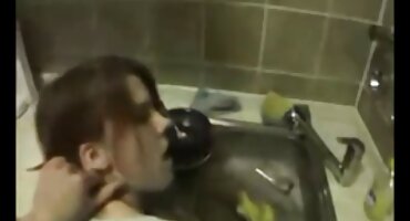 రాగి జుట్టు అబ్బాయికి నచ్చుతుంది. తెలుగు సెక్స్ వీడియో కమింగ్