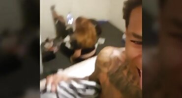 నల్లటి జుట్టు గల సెక్స్ వీడియో తెలుగు లైవ్ స్త్రీని ఇబ్బంది పెట్టాడు