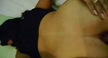 ఒక బహిరంగ ప్రదేశంలో కుక్క పీల్చడం. వీడియో సెక్స్ వీడియోస్