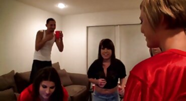 ప్రదర్శనకారుడు కాక్ ను తెలుగు న్యూ సెక్స్ వీడియో నక్కిన తర్వాత సహితమైన బహుమతిని ఇస్తాడు.