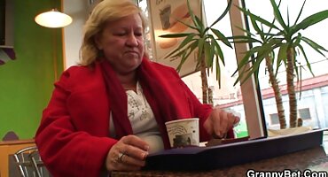 లిటిల్ ఏంజెల్ తన సెక్స్ వీడియో ఇన్ తెలుగు లోపల ఆత్మవిశ్వాసం పడుతుంది.