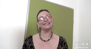 నల్లటి జుట్టు గల స్త్రీని ఫుల్ సెక్స్ తెలుగు వీడియో ఫక్