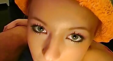 టేబుల్ మీద ఒక మోజా మొజోక్ వ్రాస్తాడు నగ్నంగా. ఫుల్ సెక్స్ వీడియో తెలుగు