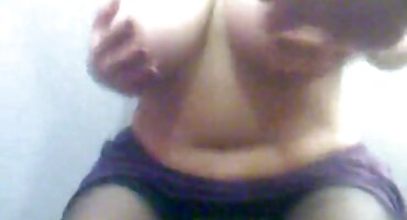 ఆమె ఒక సెక్స్ వీడియో తెలుగు మూవీ వృద్ధుడితో లైంగిక సంబంధం కలిగి ఉంది మరియు అతని దృష్టి తిరిగి వస్తుంది.