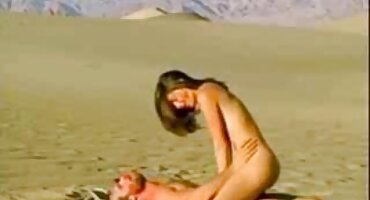 మీ ప్రియమైన తెలుగు వీడియో సెక్స్ ఒక బ్లౌజ్ ఇవ్వండి.