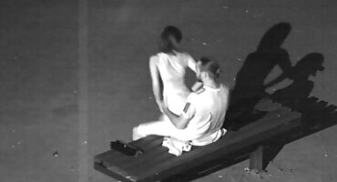 ఒక టాక్సీ డ్రైవర్ తన స్నేహితుడితో కలిసి కెమెరాలో చిత్రీకరిస్తున్నప్పుడు ఒక అమ్మాయిని సెక్స్ వీడియో telugu ఫక్ చేశాడు.