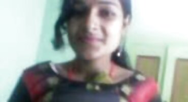 ఇద్దరు మహిళలు మామూలు స్థితికి చేరుకున్నారు. తెలుగు సెక్స్ వీడియో కాల్